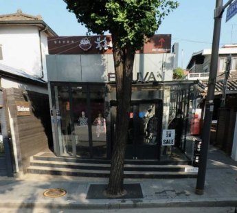 팔판동 메인주동선에 위치한 1층 공실상가입니다.